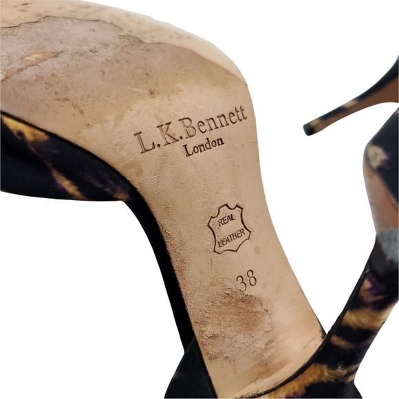 LK Bennett Black and Gold Patterned Heels - Picture 10 of 12